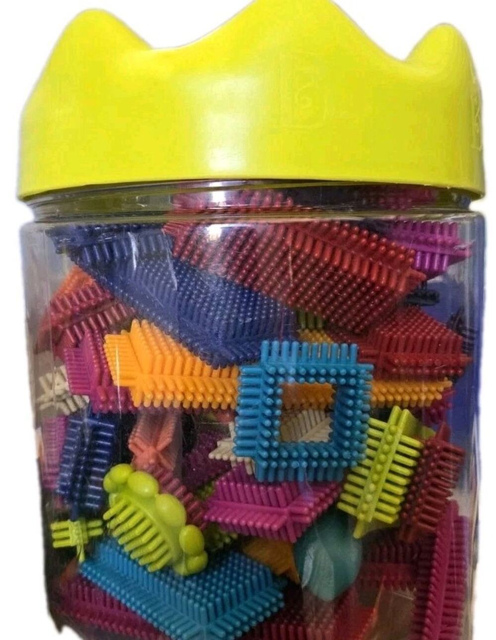 Lot of 64 Pcs Bristle Building Blocks Toys Games Barely Used STEM Xmas Gift